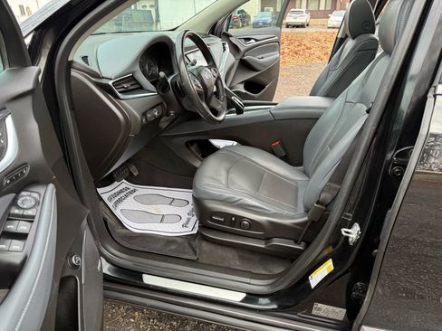 Used 2019 Buick Enclave Premium w/ Experience Buick Package image 34