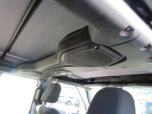 Used 2019 Jeep Wrangler Unlimited Sport image 20