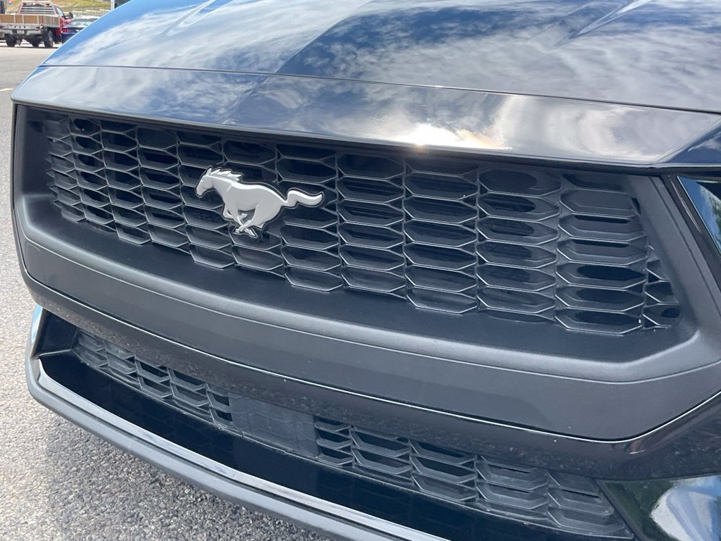 Used 2025 Ford Mustang Premium RWD image 20