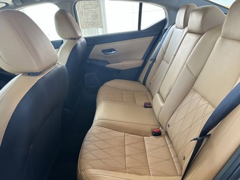 Used 2022 Nissan Sentra SV w/ SV Premium Package image 21