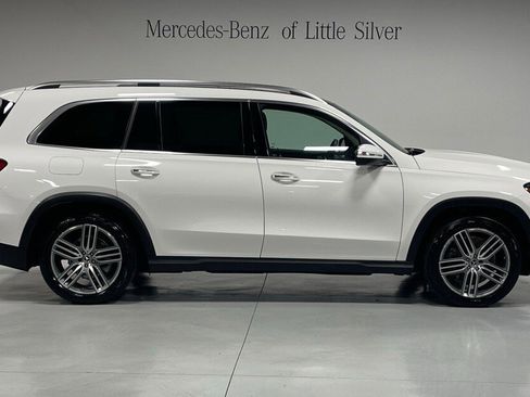 Used 2024 Mercedes-Benz GLS 450 4MATIC image 7