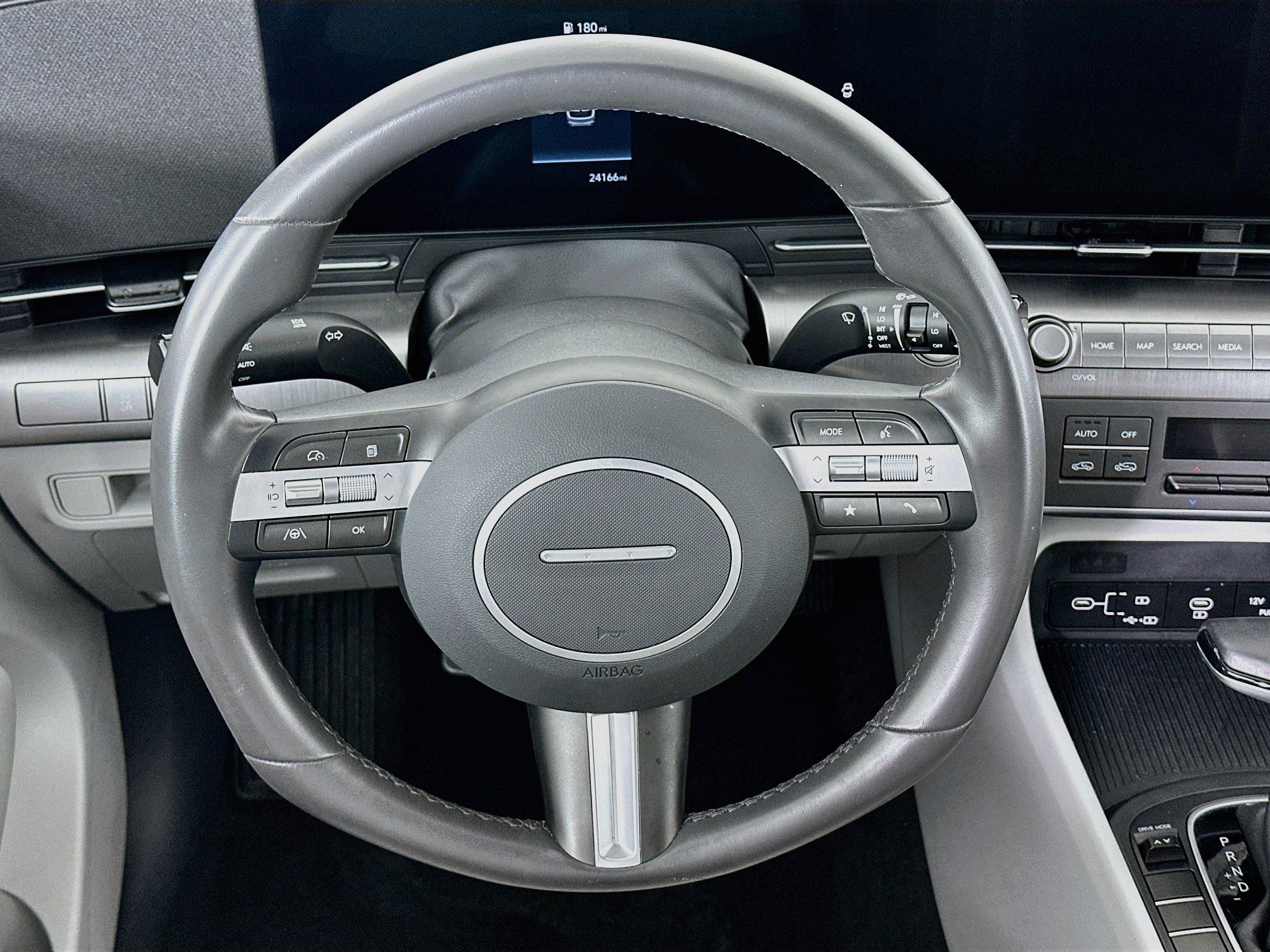Used 2025 Hyundai Kona SEL FWD image 18
