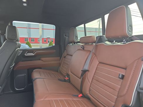 Used 2023 GMC Sierra 1500 Denali Ultimate image 16