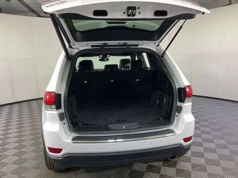 Used 2020 Jeep Grand Cherokee Limited w/ Luxury Group II image 34