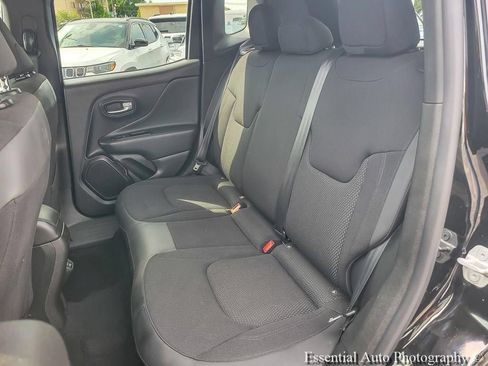 Used 2020 Jeep Renegade Altitude FWD image 10