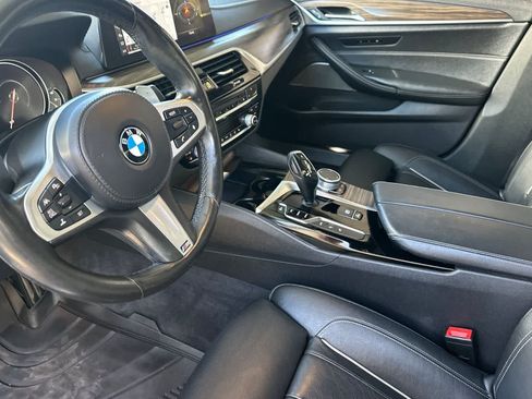 Used 2018 BMW 530e RWD image 12