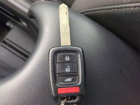 Used 2022 Honda HR-V Sport image 31