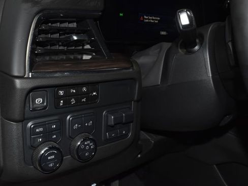 Used 2025 Chevrolet Tahoe Z71 w/ Z71 Off-Road Package image 28