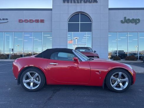 Used 2006 Pontiac Solstice Convertible w/ Premium Package image 5