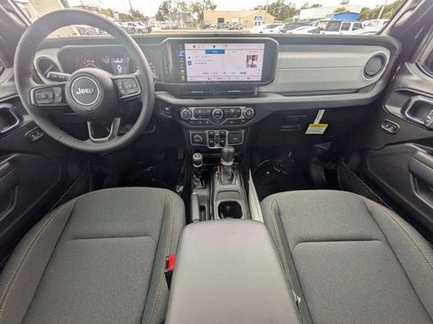 New 2025 Jeep Gladiator Sport image 13