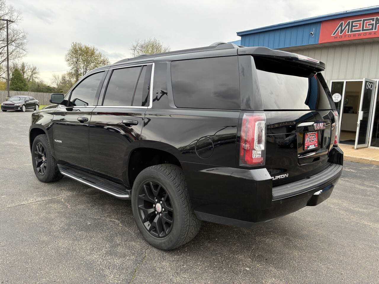 Used 2017 GMC Yukon SLE w/ SLE Value Package AWD/4WD image 7