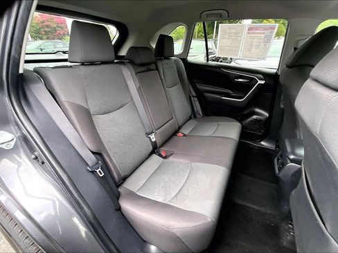 Used 2024 Toyota RAV4 XLE FWD image 25