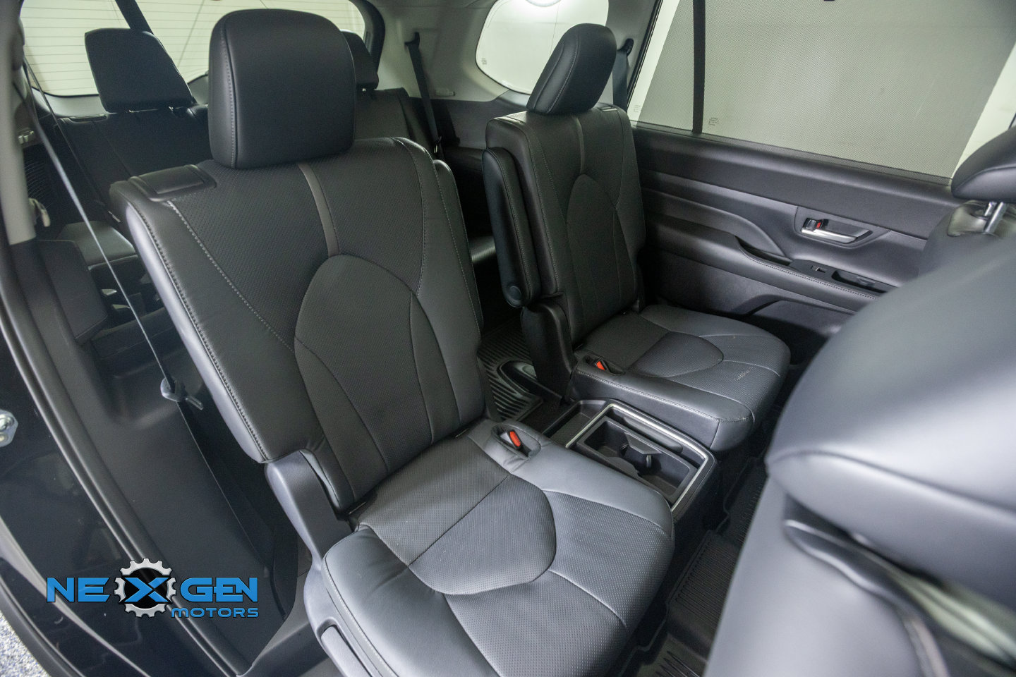 Used 2026 Toyota Grand Highlander AWD image 44