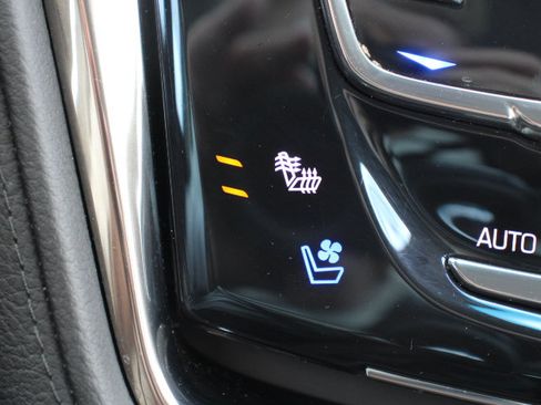 Used 2018 Cadillac CTS Luxury image 29