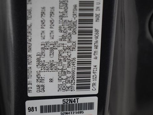 Used 2017 Toyota Tacoma SR5 image 23