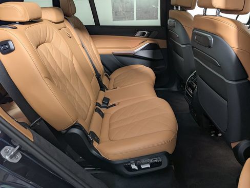 Used 2026 BMW X7 xDrive40i w/ M Sport Package AWD/4WD image 44