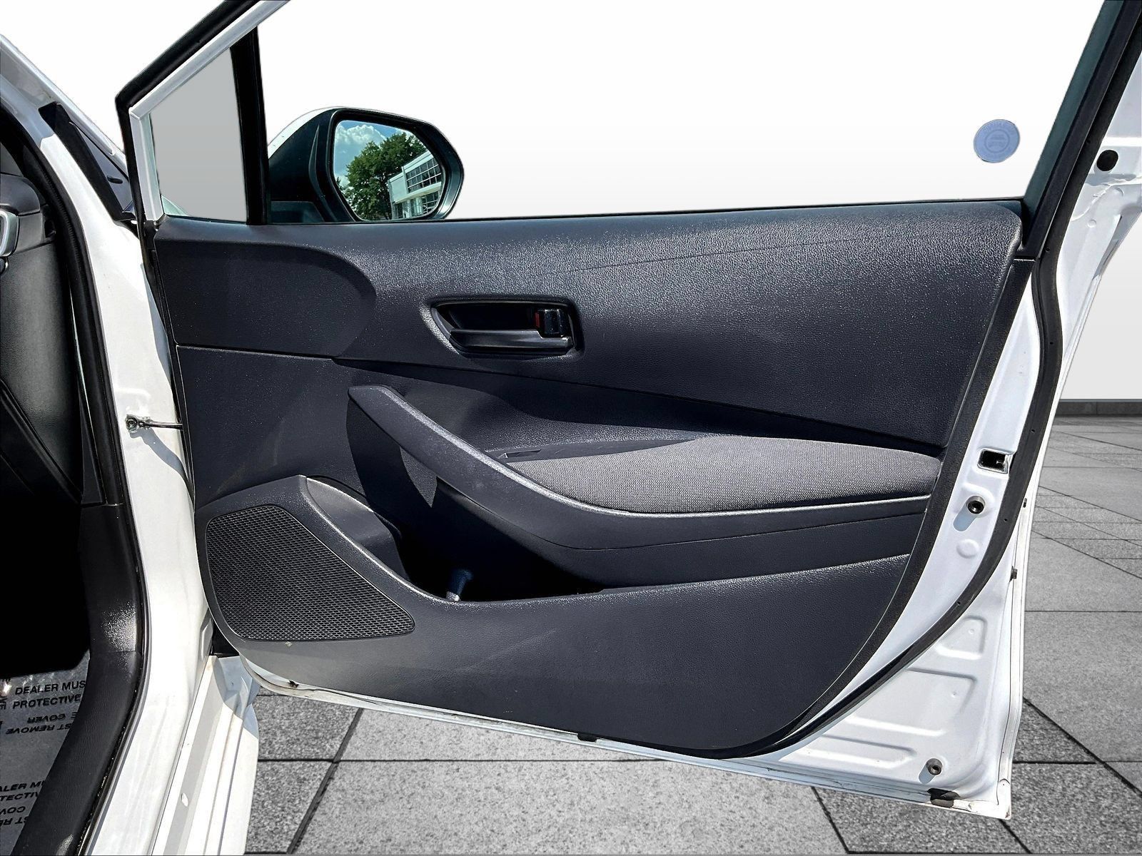 Used 2024 Toyota Corolla LE FWD image 30