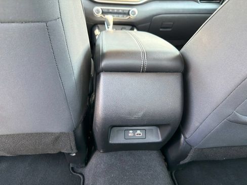 Used 2025 Nissan Altima 2.5 SV FWD image 25