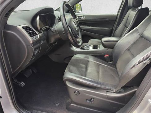 Used 2020 Jeep Grand Cherokee Altitude RWD image 12