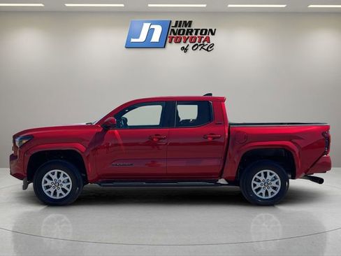 Used 2026 Toyota Tacoma SR5 image 8