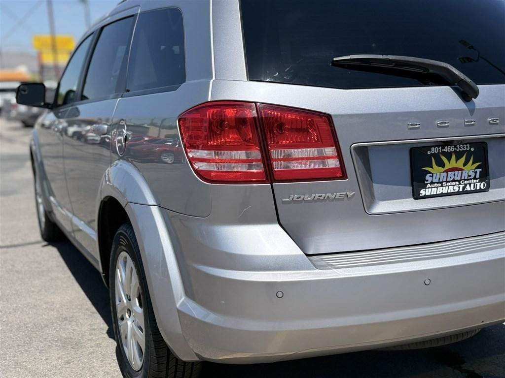 Used 2020 Dodge Journey SE FWD image 10