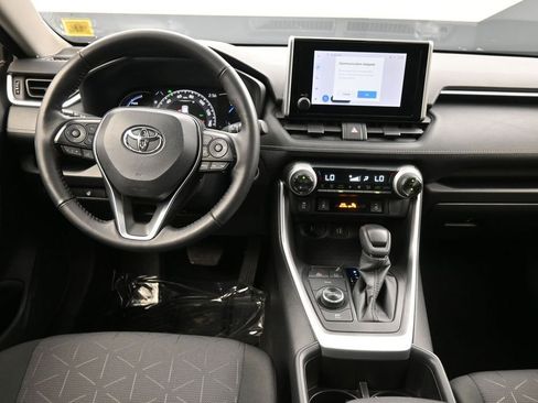 Certified 2025 Toyota RAV4 XLE w/ Convenience Package AWD/4WD image 20