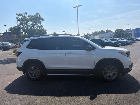 Used 2025 Honda Passport TrailSport image 20