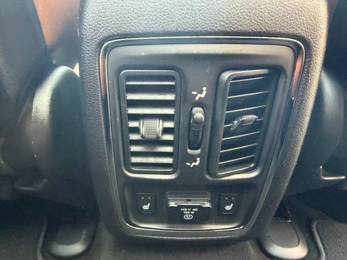 Used 2012 Jeep Grand Cherokee Overland w/ Mopar Chrome Edition Group AWD/4WD image 35