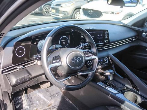 Used 2022 Hyundai Elantra SEL w/ Convenience Package image 22