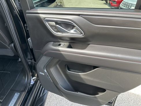 Used 2021 Chevrolet Tahoe RST w/ Luxury Package AWD/4WD image 19