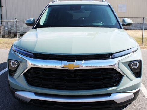 New 2026 Chevrolet TrailBlazer LT w/ Convenience Package image 13