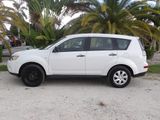 Used 2009 Mitsubishi Outlander ES image 3