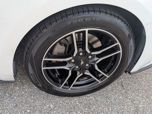 Used 2018 Ford Mustang Premium image 13