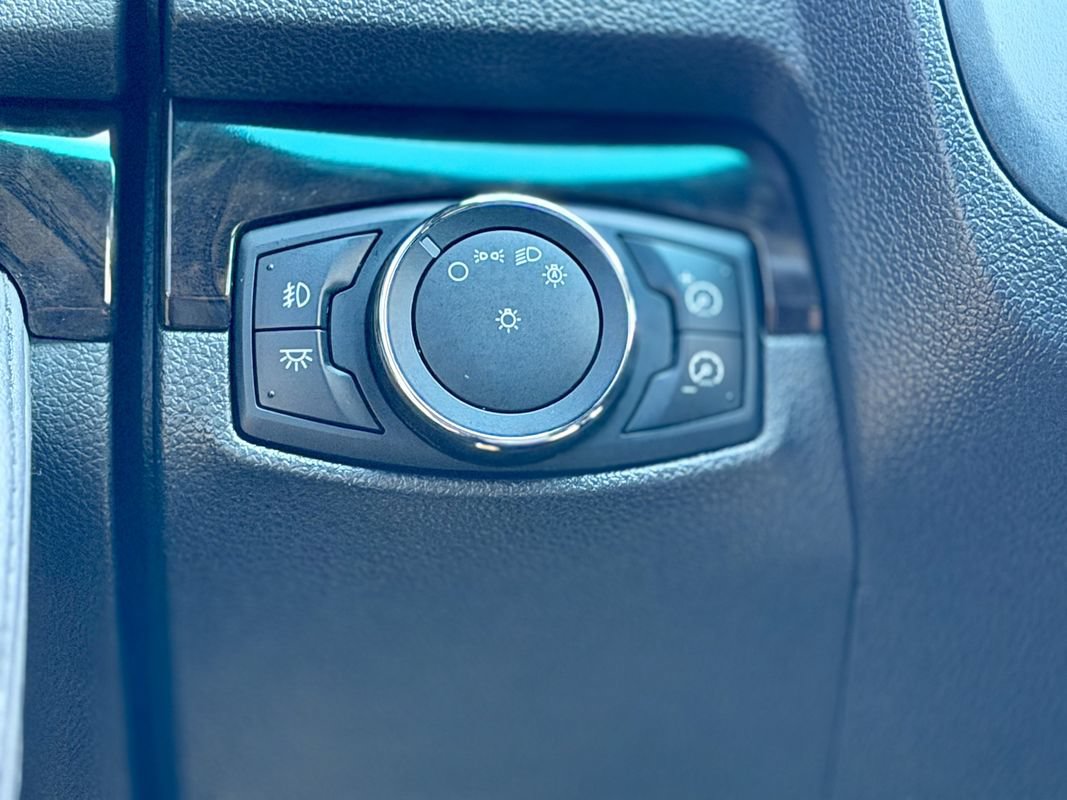 Used 2013 Ford Explorer Limited AWD/4WD image 23