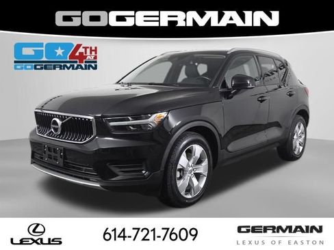 Used 2019 Volvo XC40 T5 Momentum AWD/4WD image 1