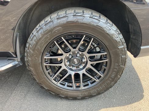 Used 2022 Ford Expedition Limited RWD image 12