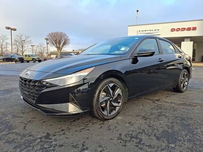Used 2023 Hyundai Elantra SEL w/ Convenience Package