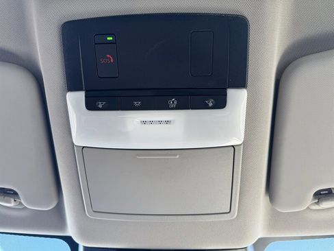 Used 2023 Nissan Rogue SV image 13