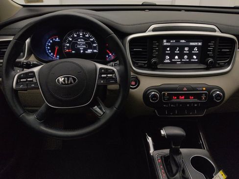 Used 2020 Kia Sorento EX FWD image 22