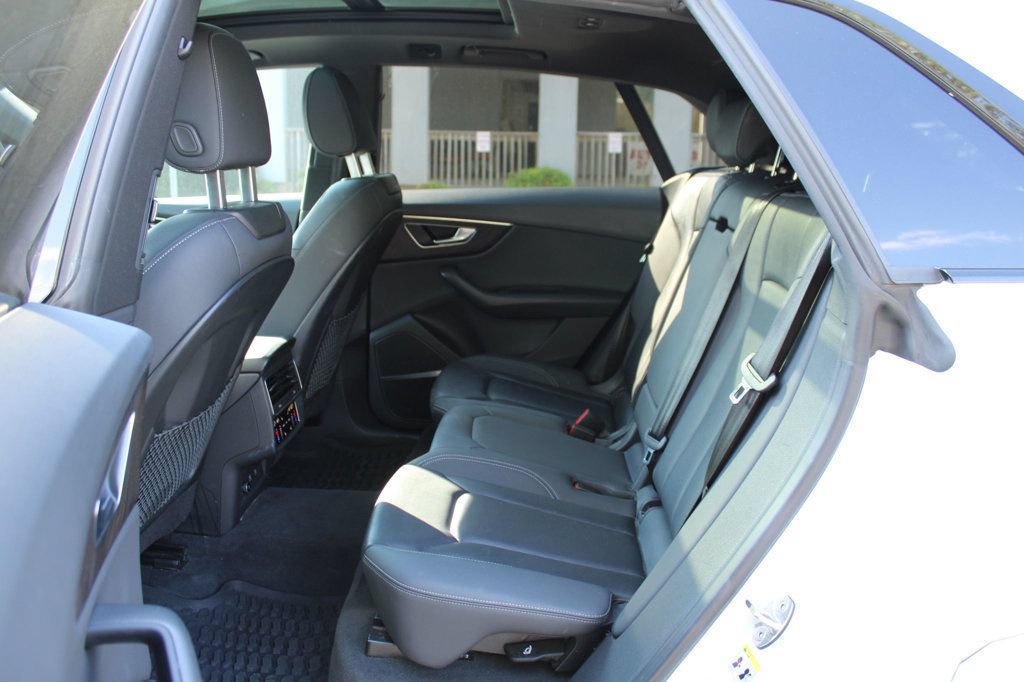 Used 2021 Audi Q8 Premium Plus AWD/4WD image 33