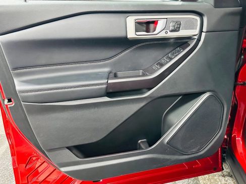 Used 2020 Ford Explorer Limited w/ Class III Trailer Tow Package image 30