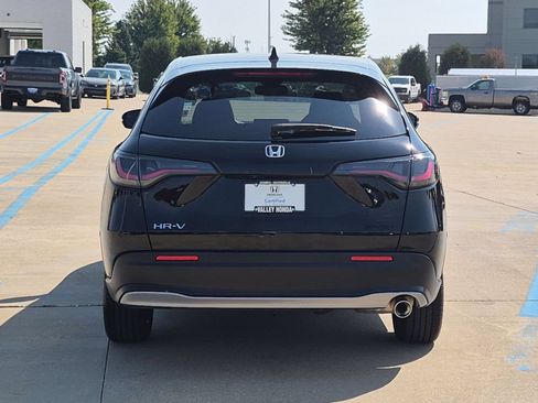 Used 2025 Honda HR-V Sport image 7