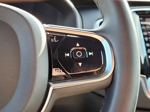 Certified 2023 Volvo XC90 T8 Plus w/ Protection Package Premier image 20