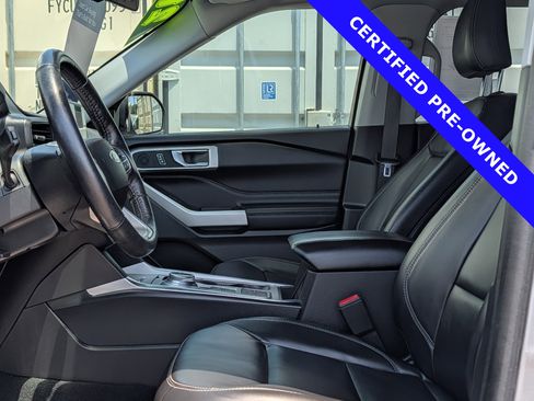 Certified 2021 Ford Explorer XLT w/ Equipment Group 202A RWD image 21