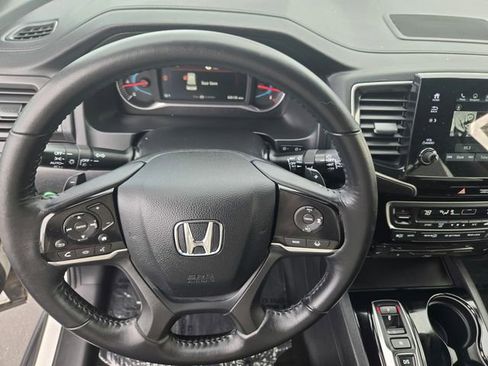 Used 2020 Honda Pilot Touring image 27