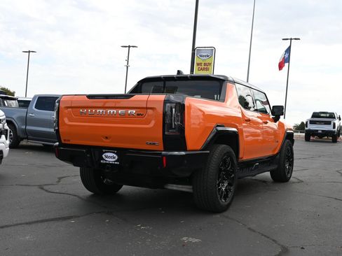 Used 2024 GMC Hummer EV 2X w/ LPO, Illumination Package AWD/4WD image 5