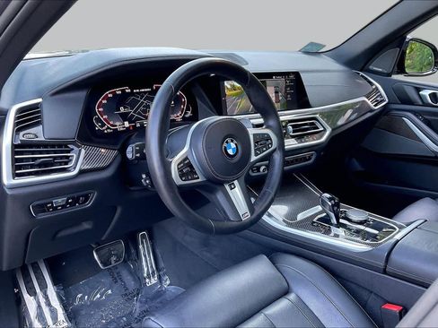 Used 2022 BMW X5 M50i w/ Parking Assistance Package AWD/4WD image 17
