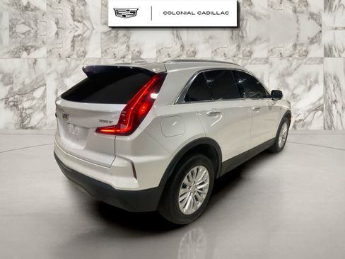 Used 2024 Cadillac XT4 Luxury w/ Cold Weather Package image 5