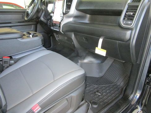 New 2026 RAM 2500 Tradesman AWD/4WD image 26