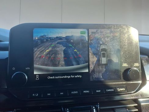 Used 2024 Nissan Pathfinder Platinum w/ Cargo Package image 22